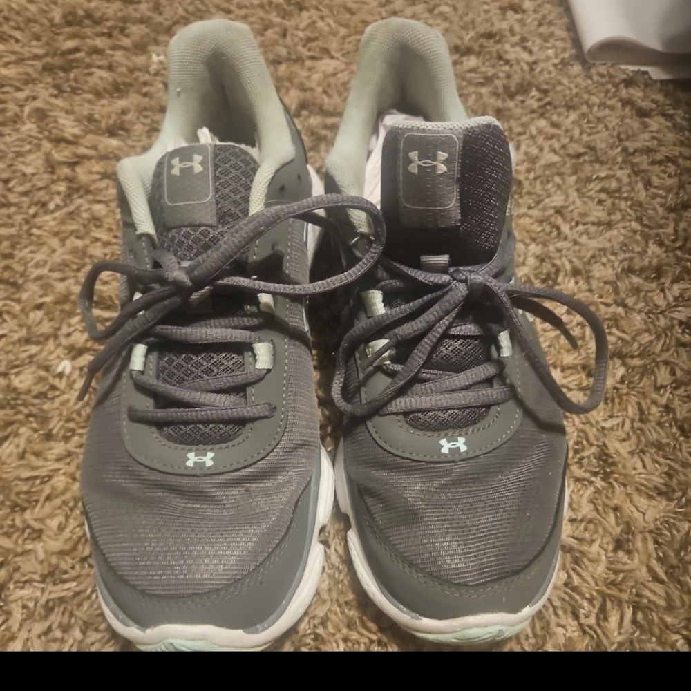 Under Armour Micro G Assert 7 3020674-102 Gray Running Shoes Sneakers Woman 9.5